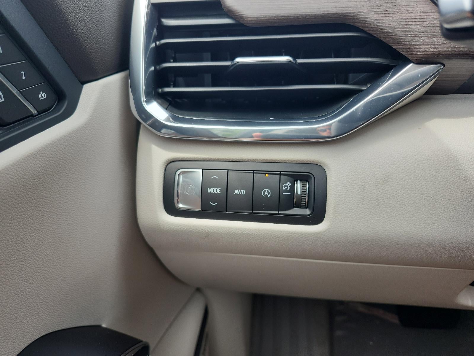 2026 GMC Acadia AWD Denali
