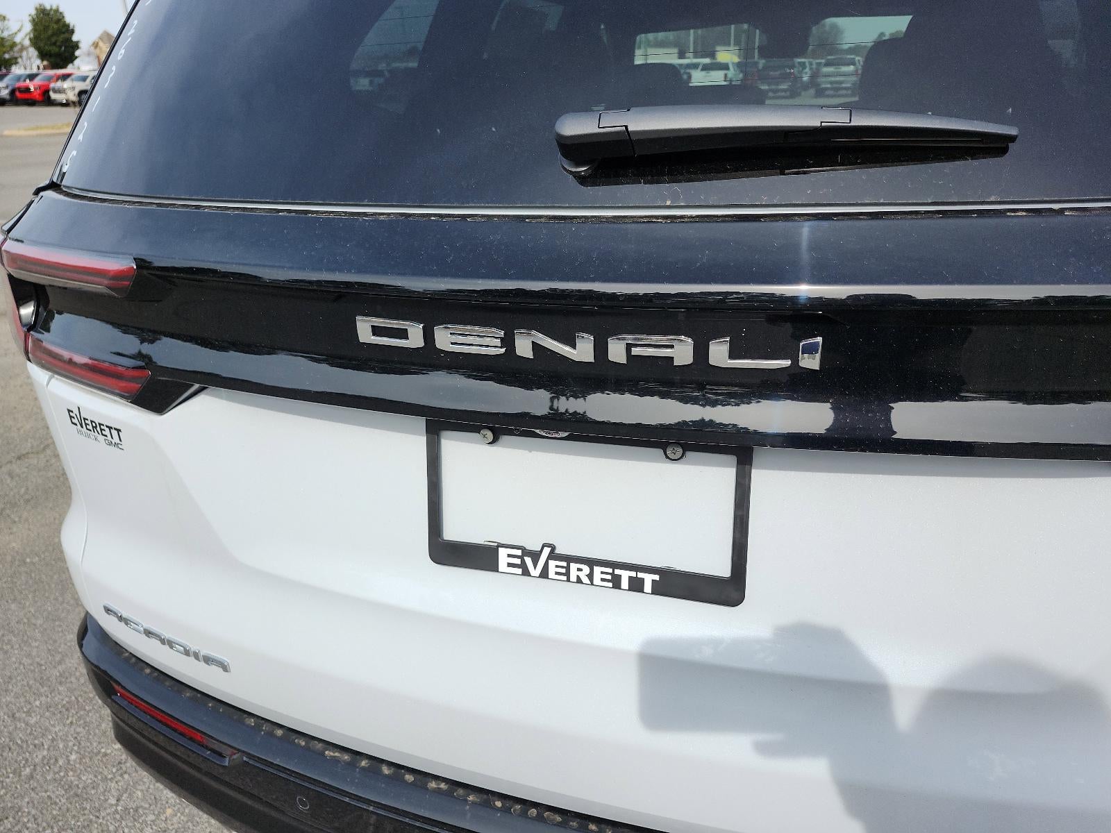 2026 GMC Acadia FWD Denali Ultimate