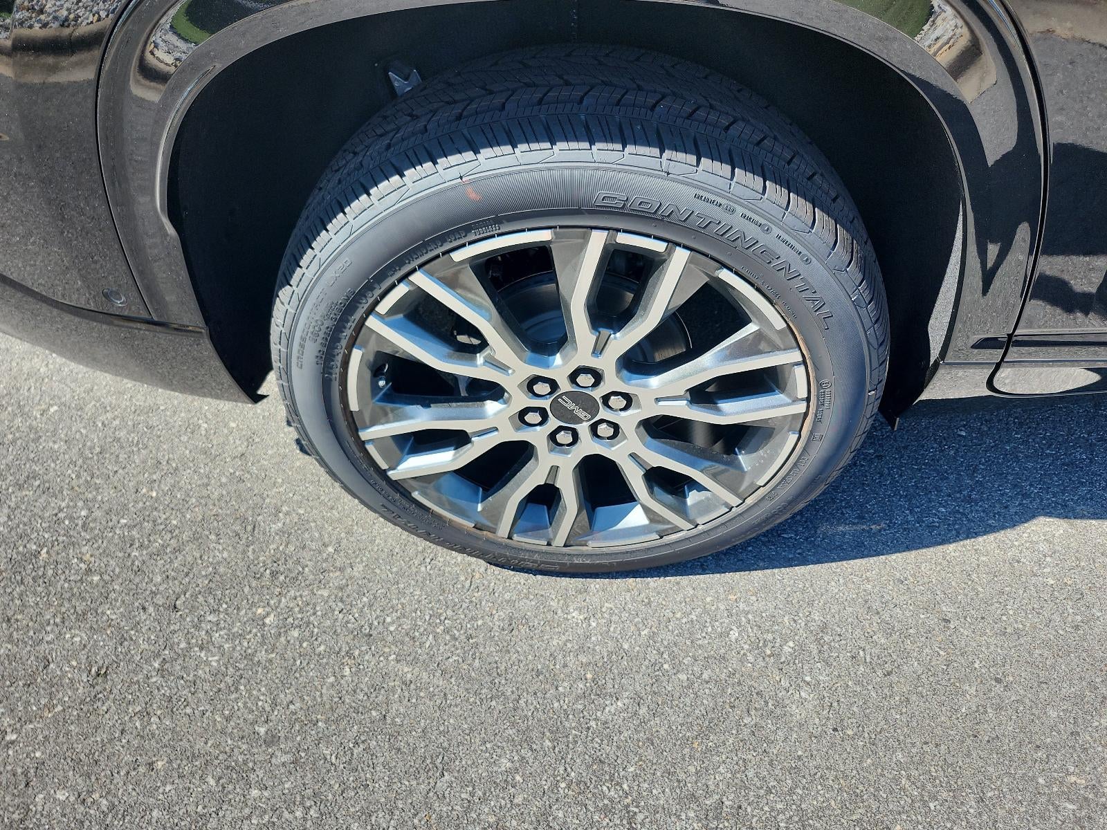 2027 GMC Acadia FWD Denali Ultimate