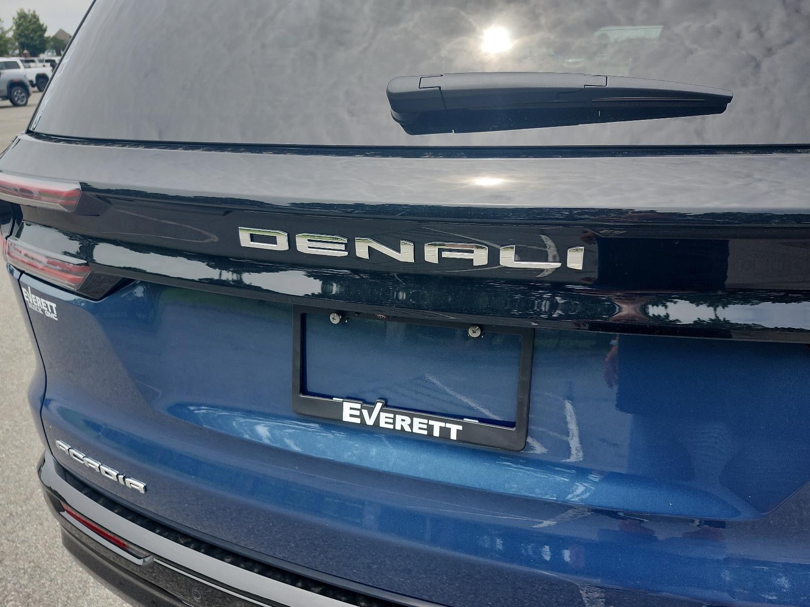 2026 GMC Acadia FWD Denali Ultimate