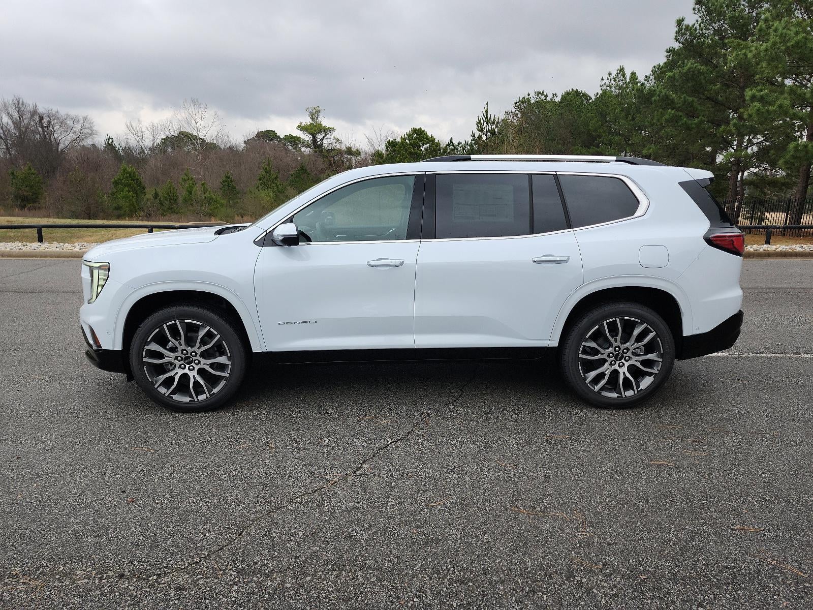 2026 GMC Acadia FWD Denali Ultimate