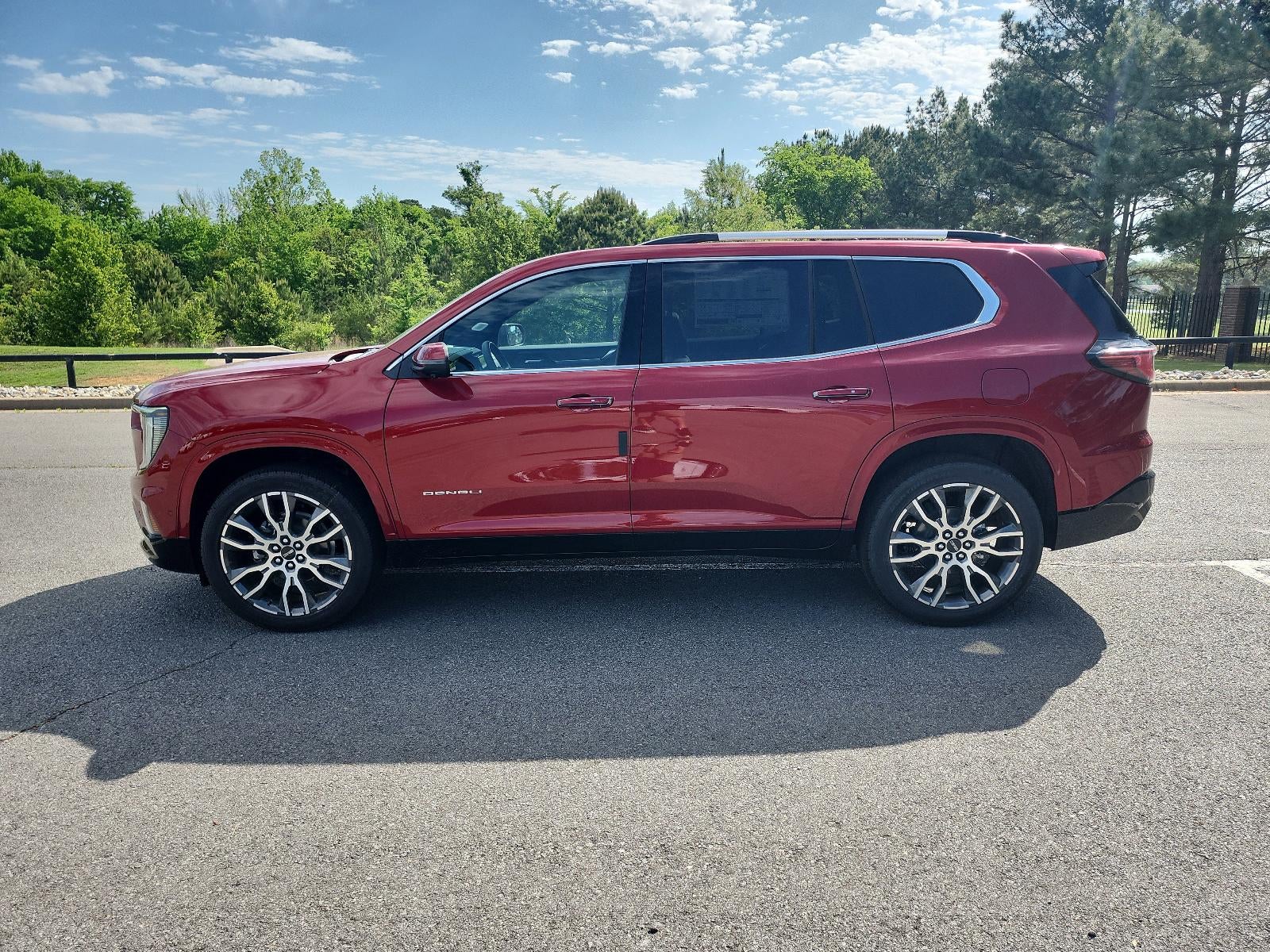 2026 GMC Acadia FWD Denali Ultimate