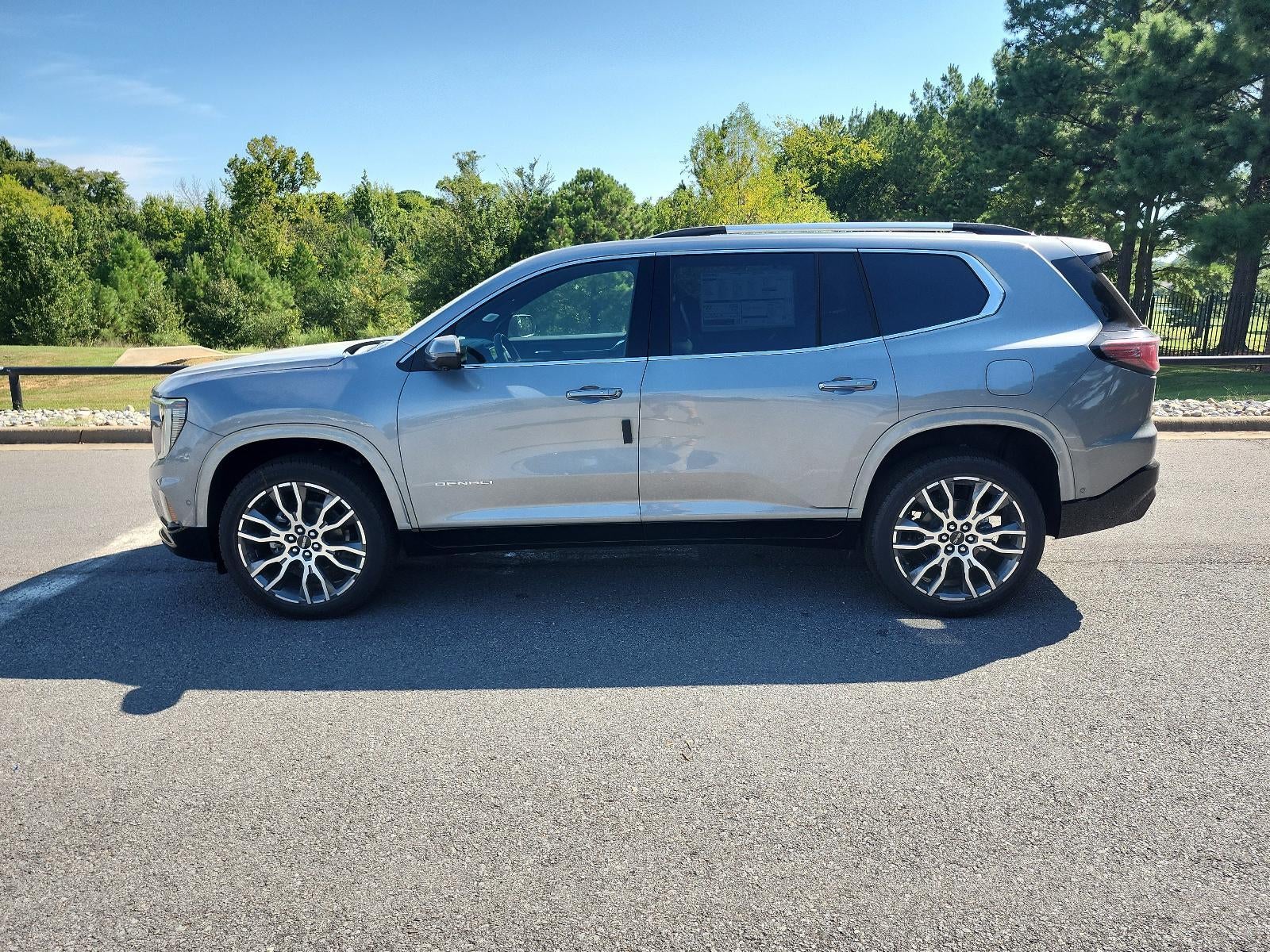 2027 GMC Acadia FWD Denali Ultimate