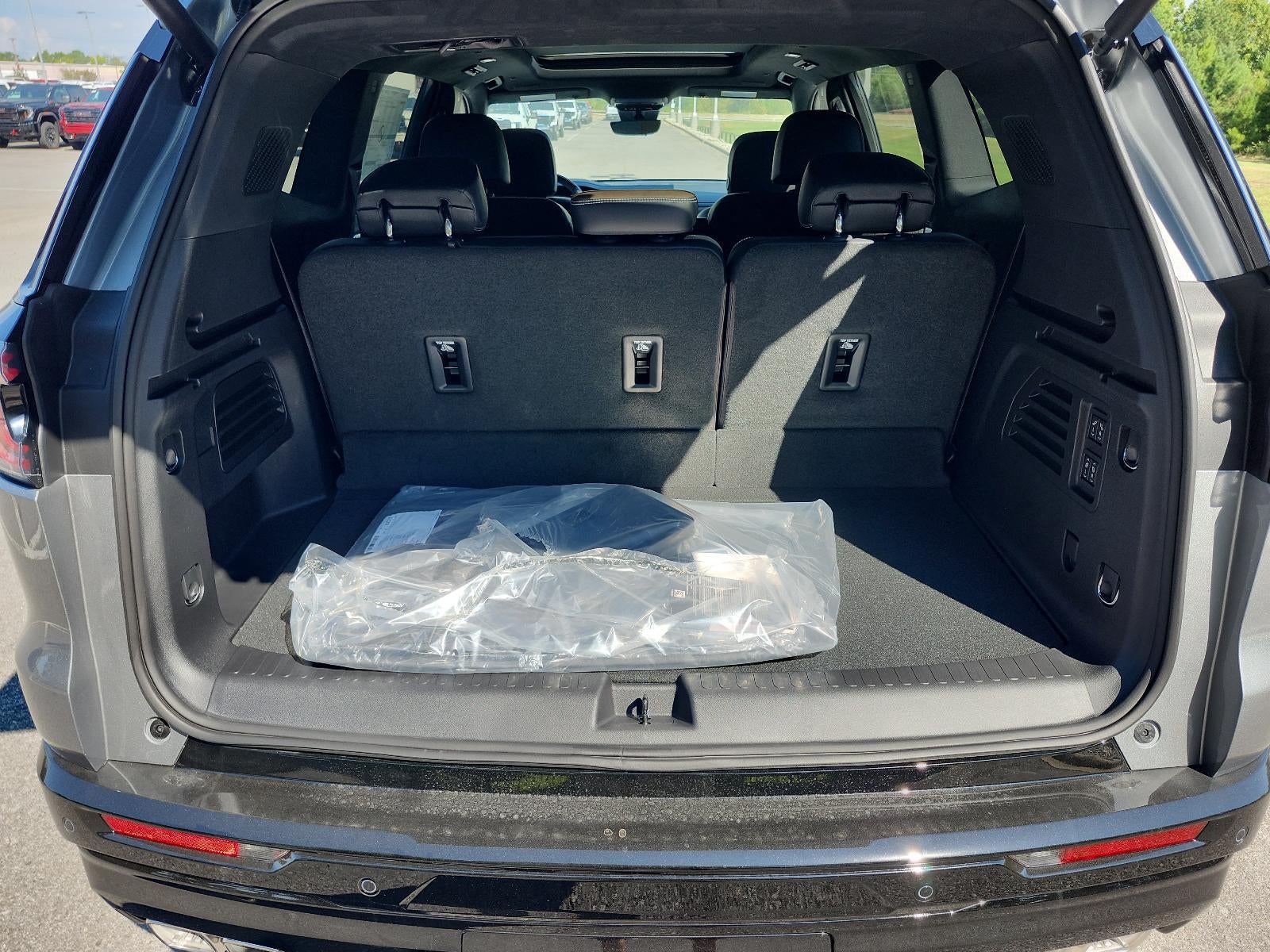 2027 GMC Acadia FWD Denali Ultimate