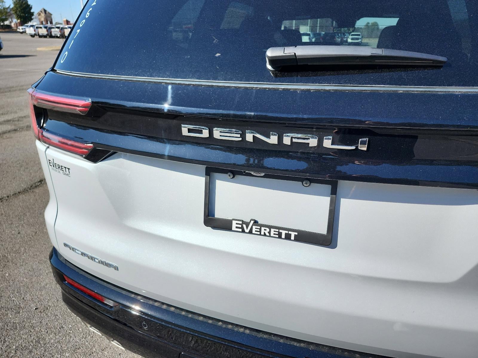 2026 GMC Acadia FWD Denali Ultimate