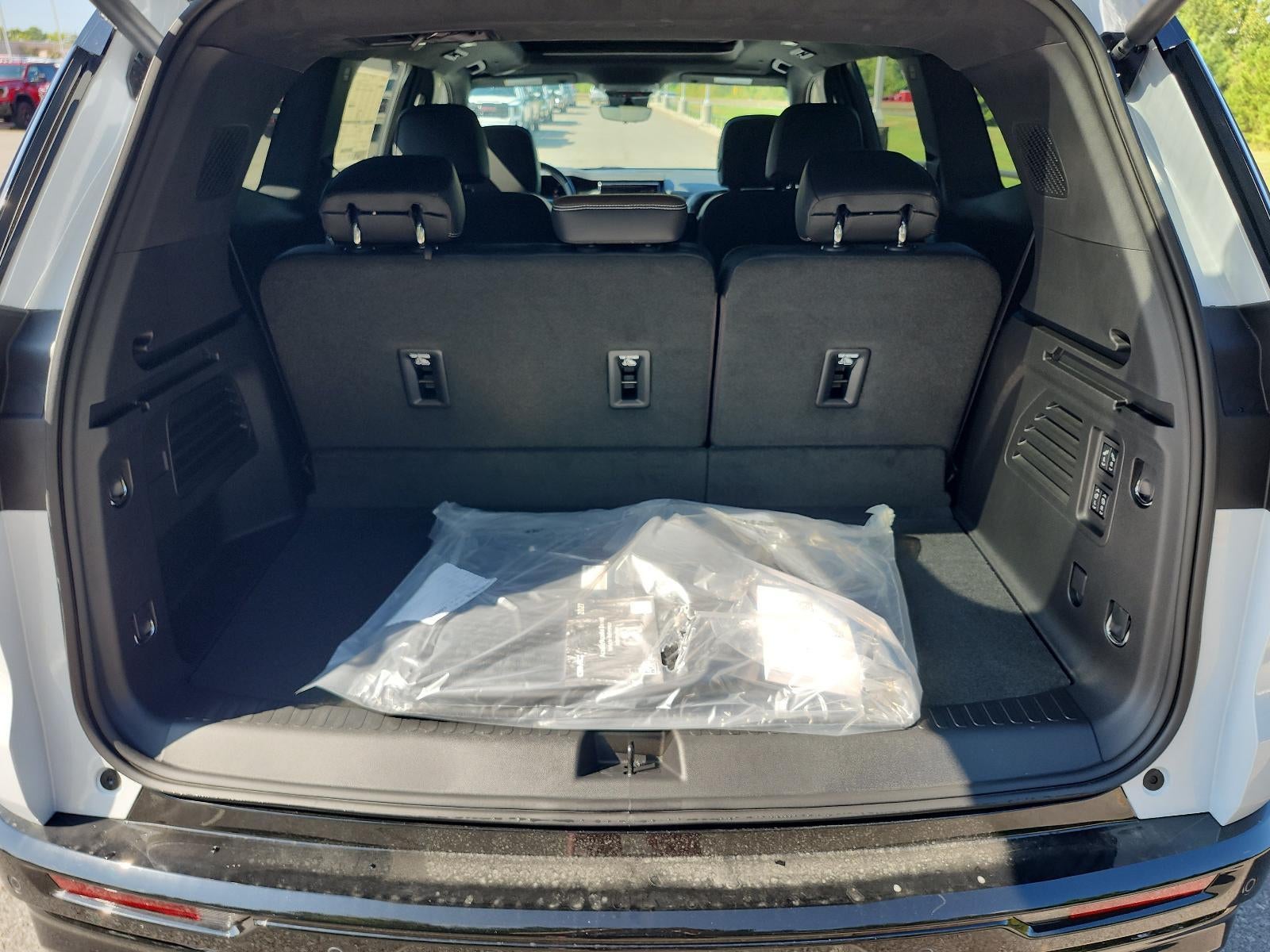 2027 GMC Acadia FWD Denali Ultimate