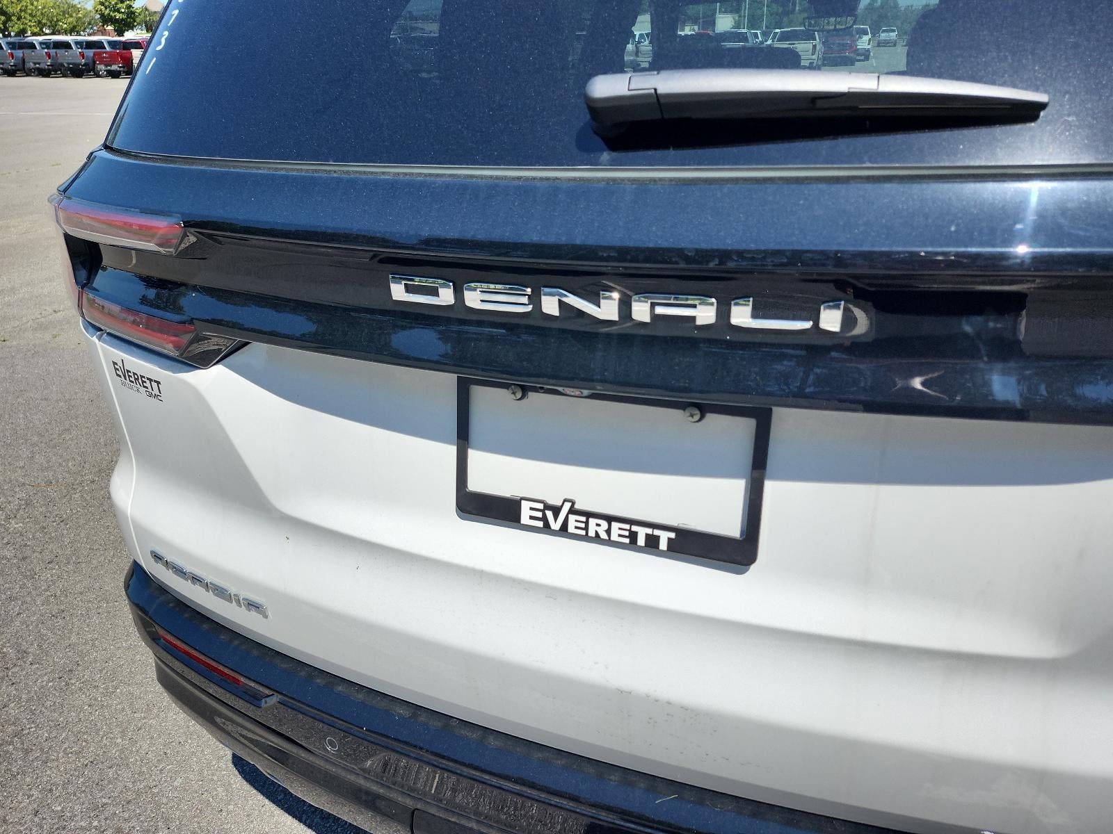 2026 GMC Acadia FWD Denali Ultimate