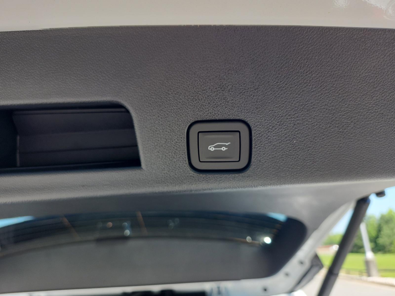 2026 GMC Acadia FWD Denali Ultimate