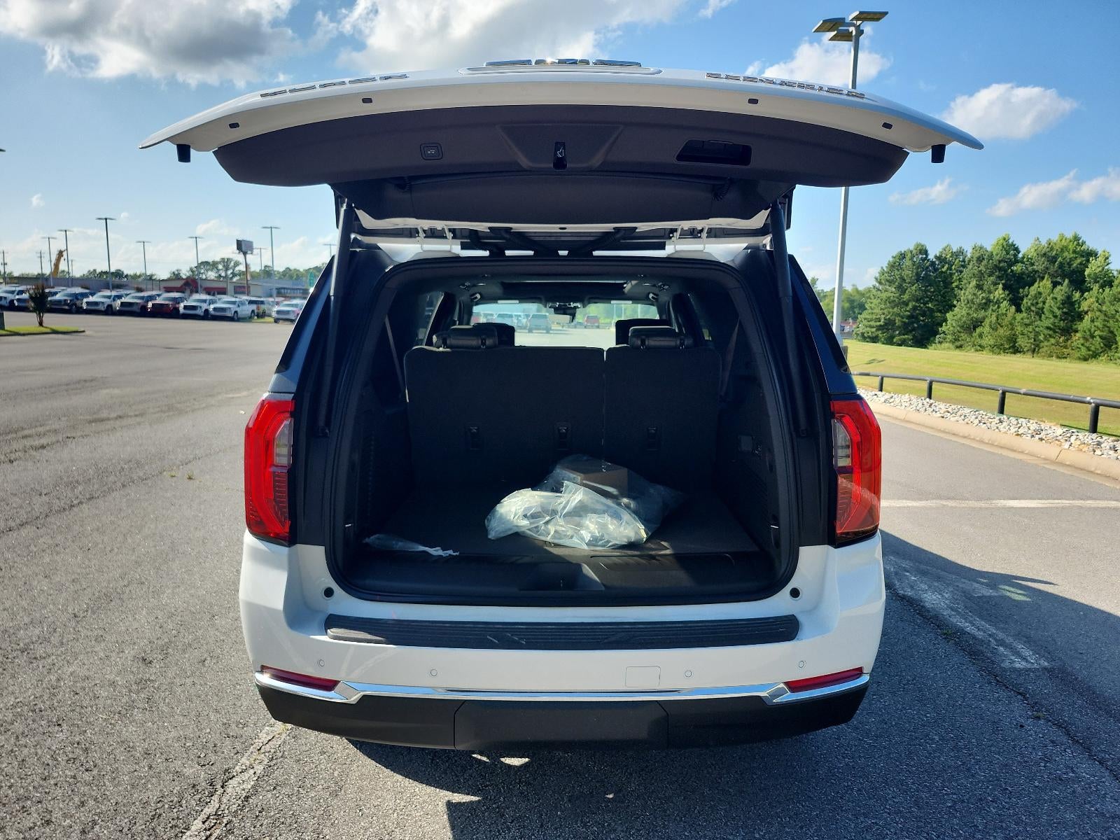 2026 GMC Yukon XL 2WD 4dr Elevation