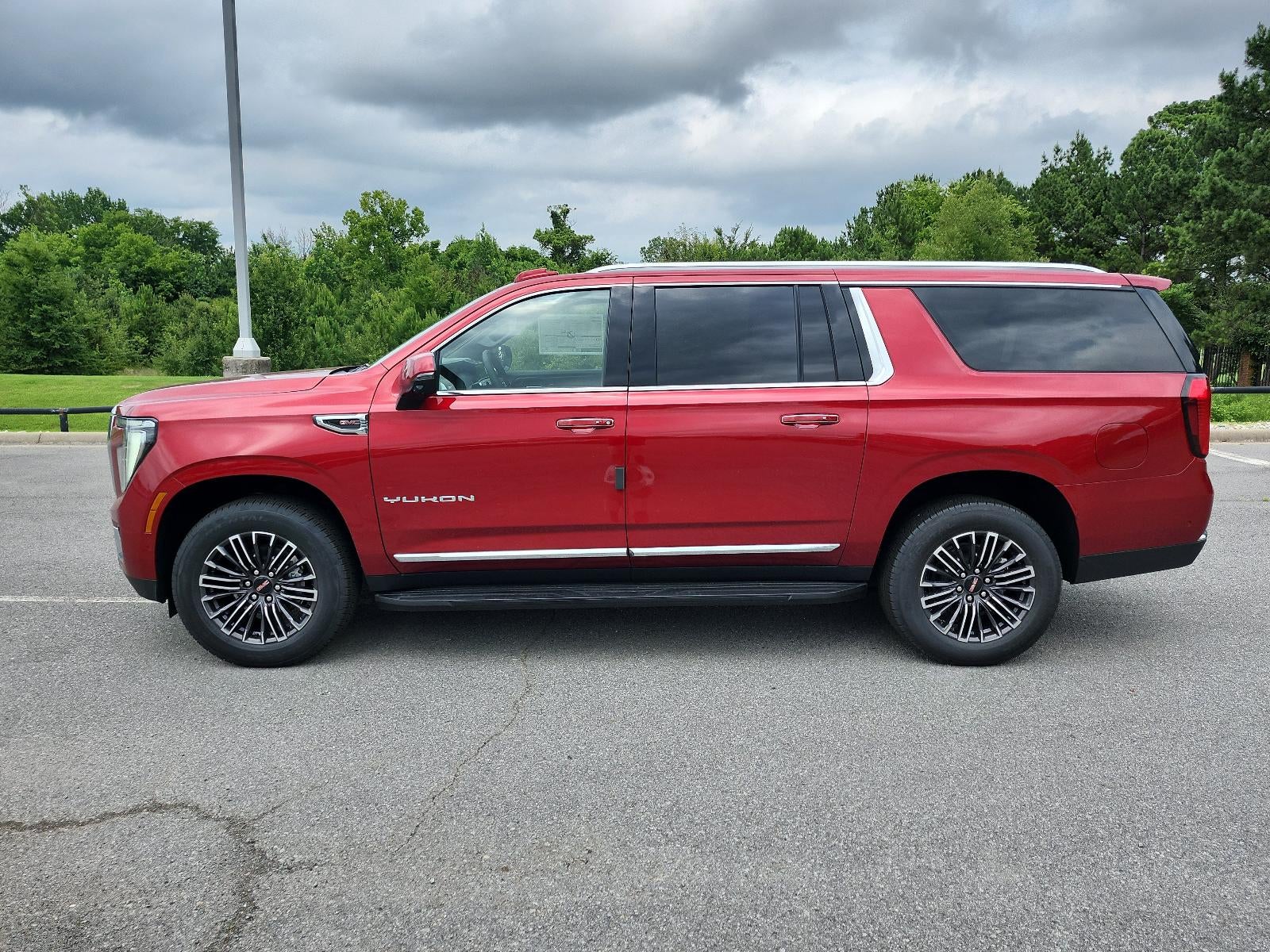 2026 GMC Yukon XL Elevation - Photo 2
