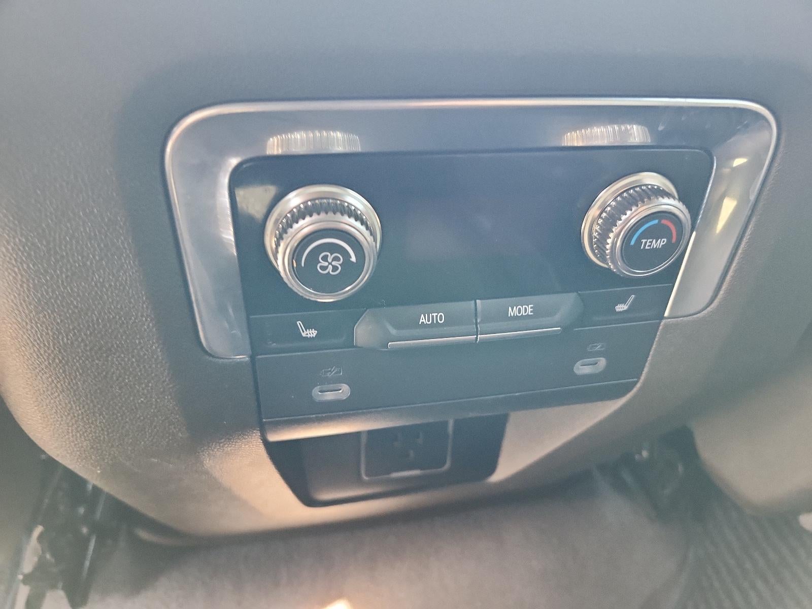 2023 GMC Yukon SLT - Photo 13