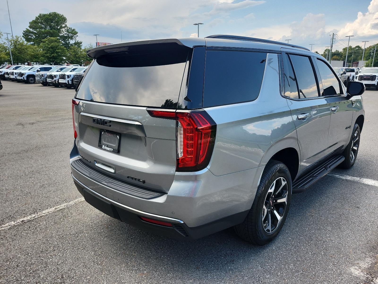 2023 GMC Yukon AT4