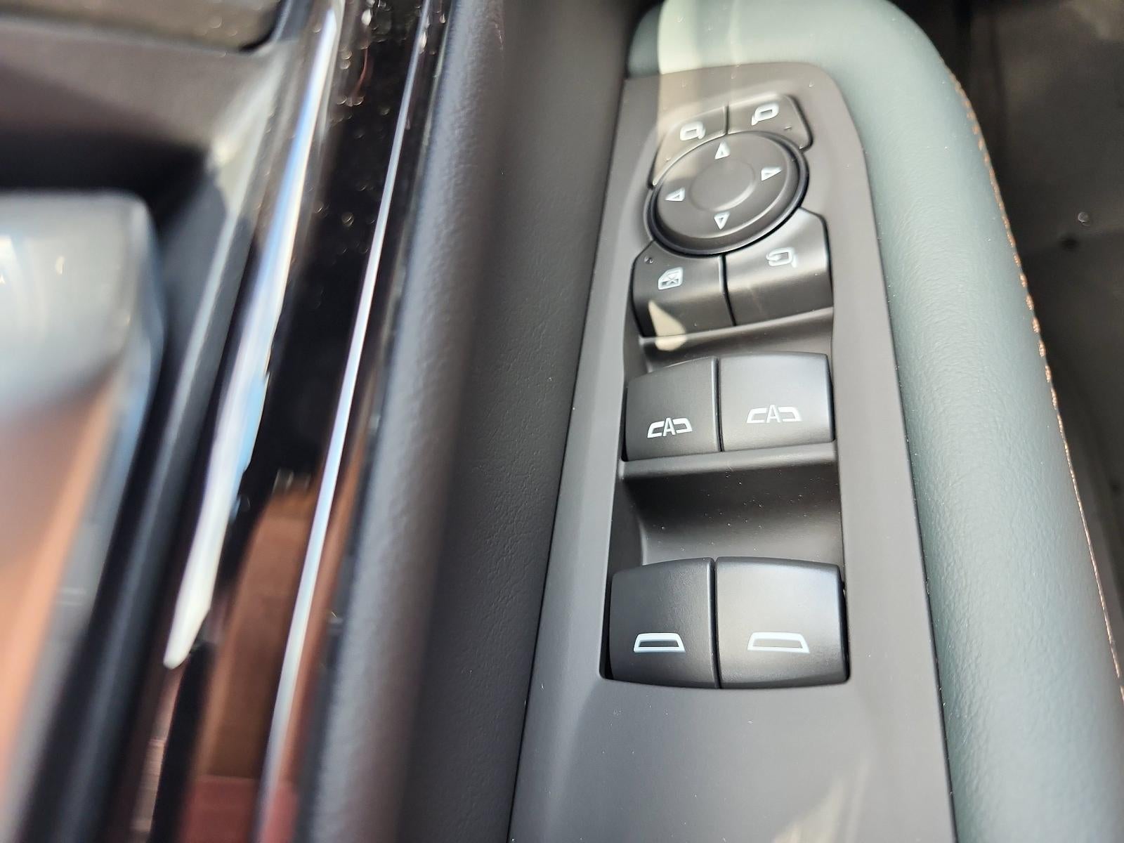 2027 GMC Yukon 4WD 4dr AT4