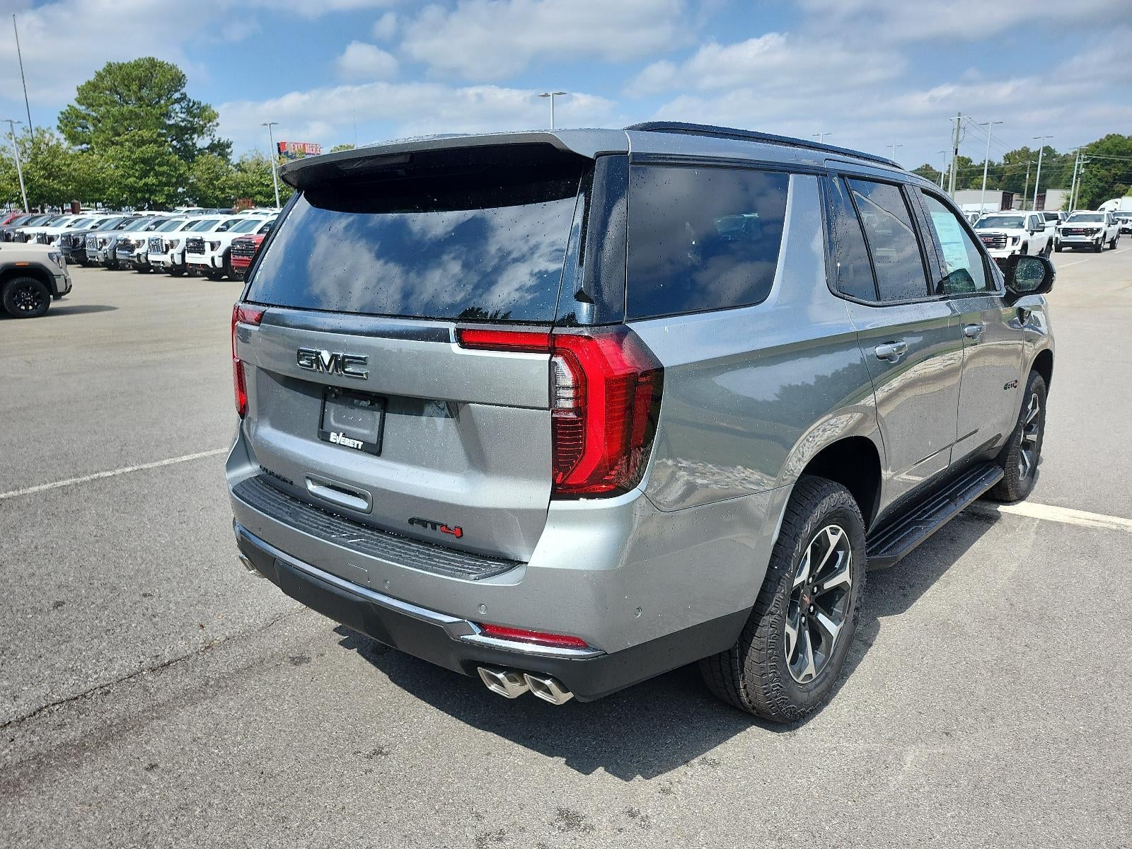 2027 GMC Yukon 4WD 4dr AT4