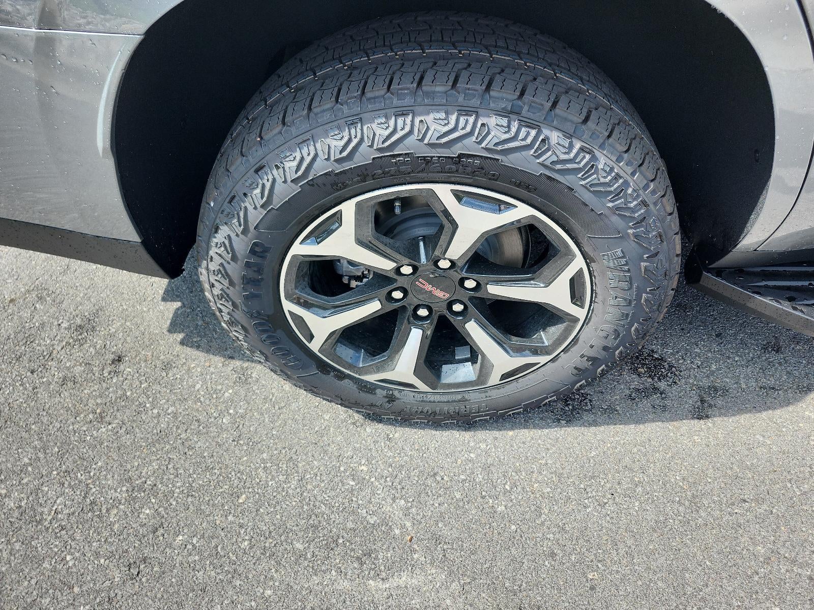 2027 GMC Yukon 4WD 4dr AT4