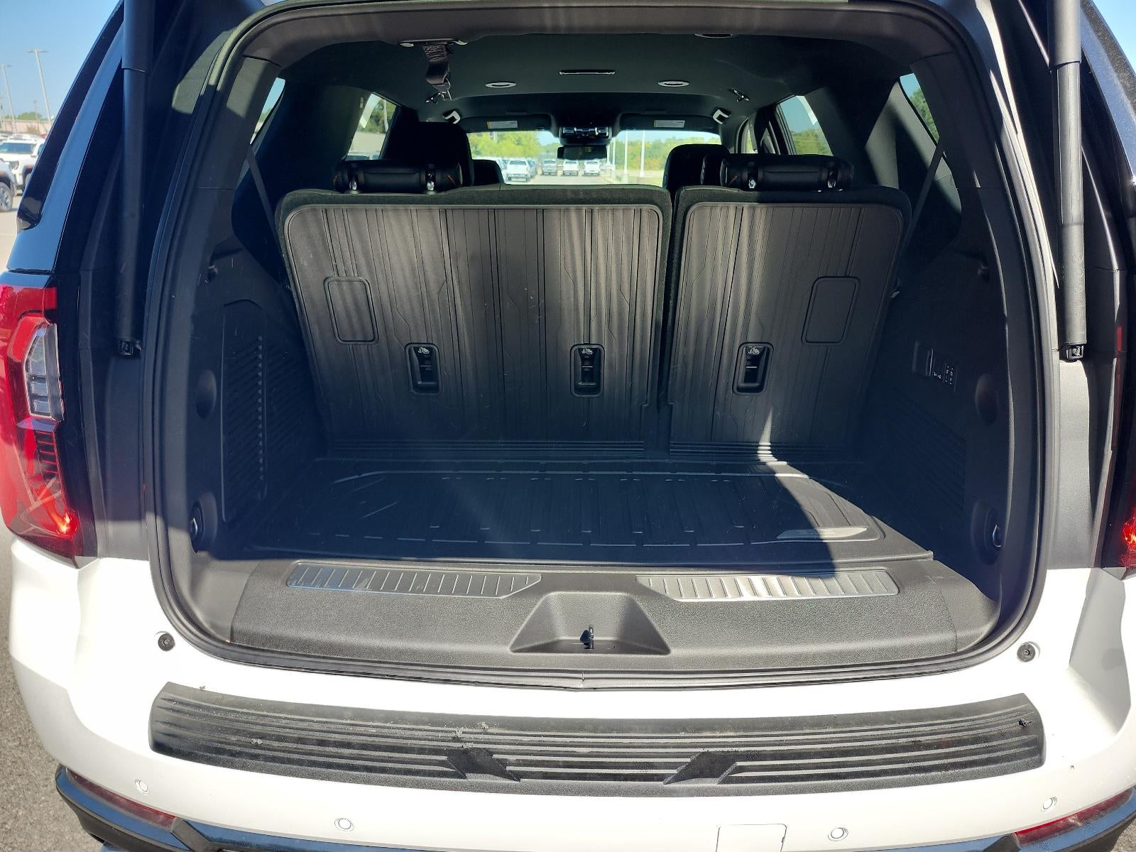 2027 GMC Yukon 4WD 4dr AT4