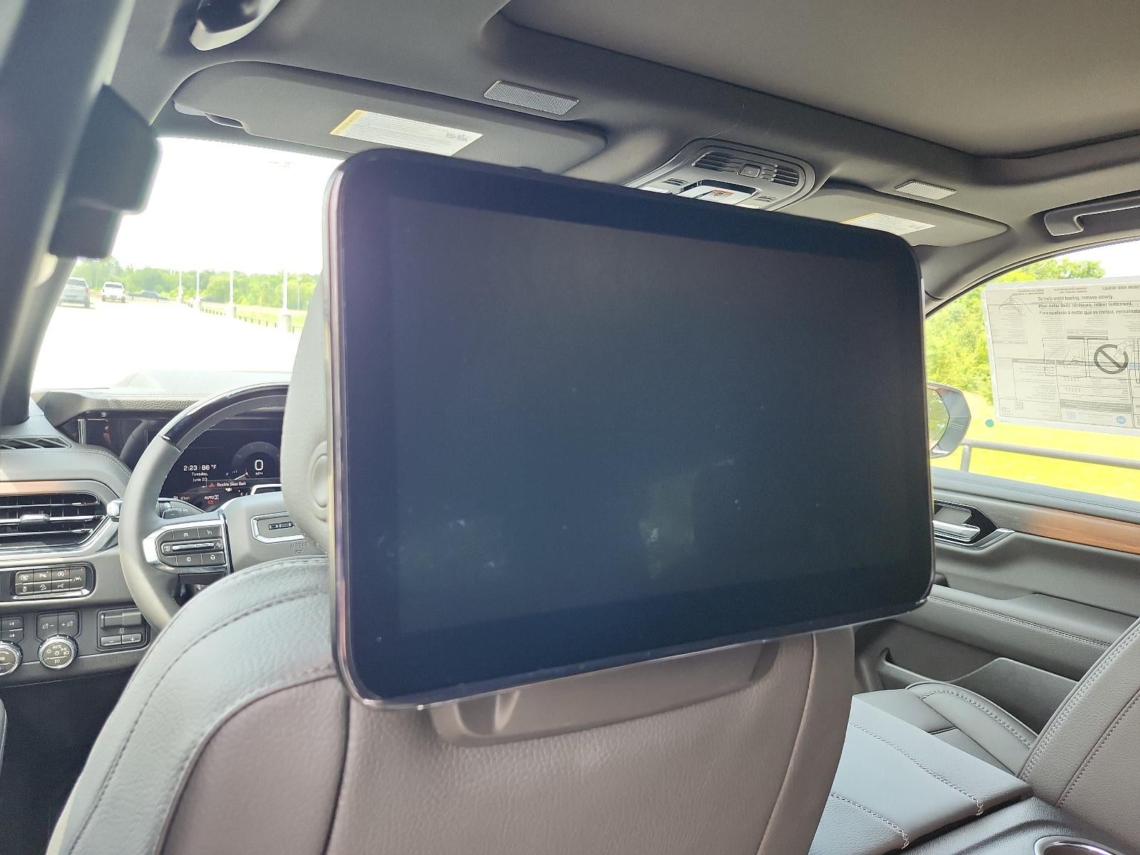 2026 GMC Yukon Denali - Photo 10