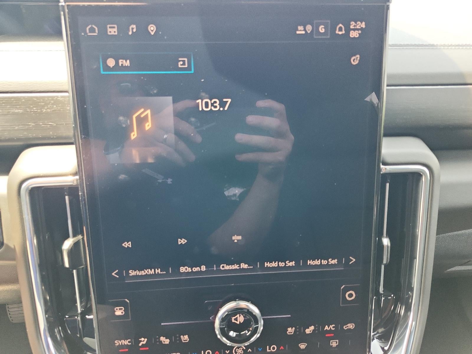 2026 GMC Yukon Denali - Photo 14