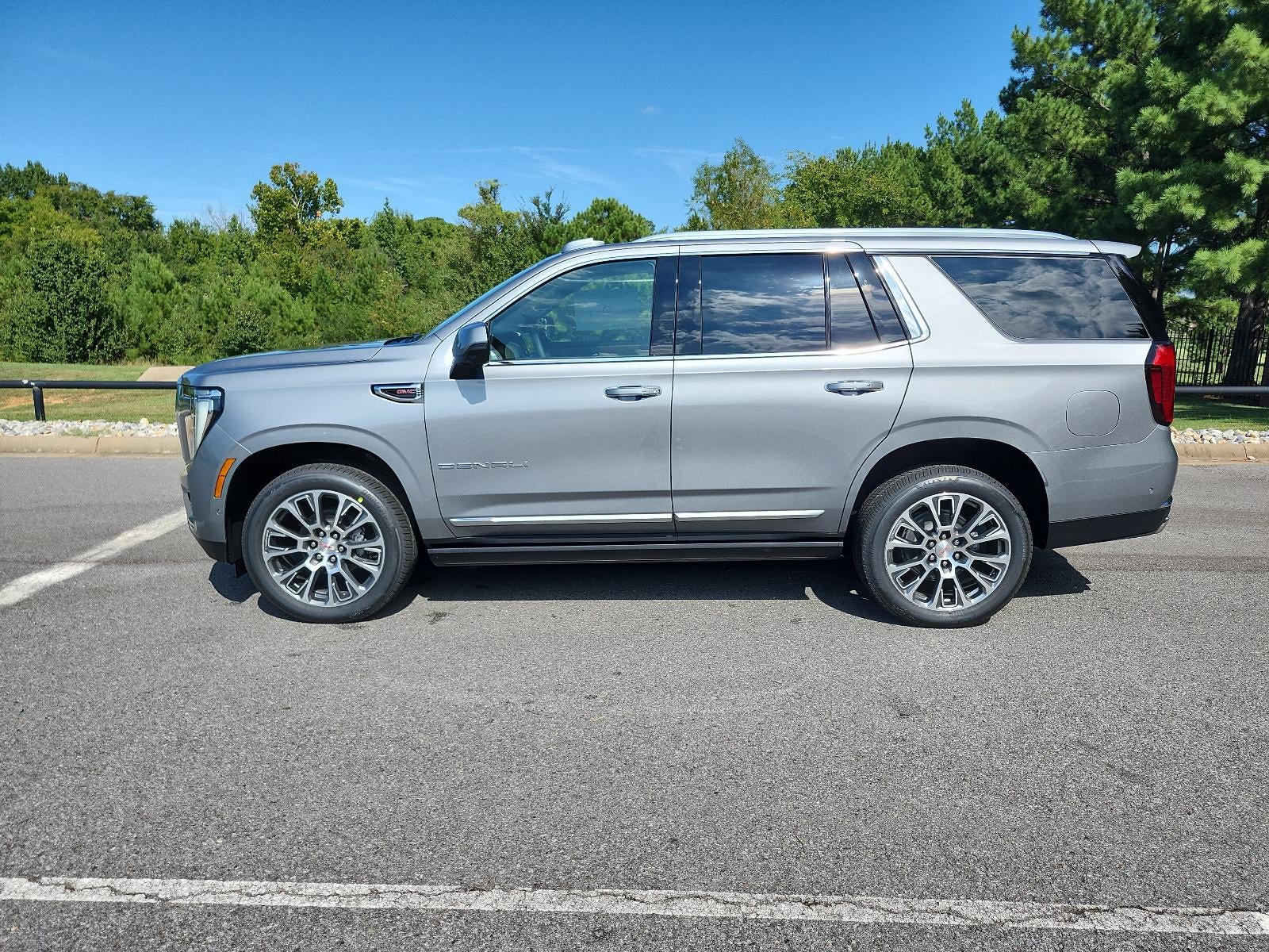 2027 GMC Yukon 4WD 4dr Denali