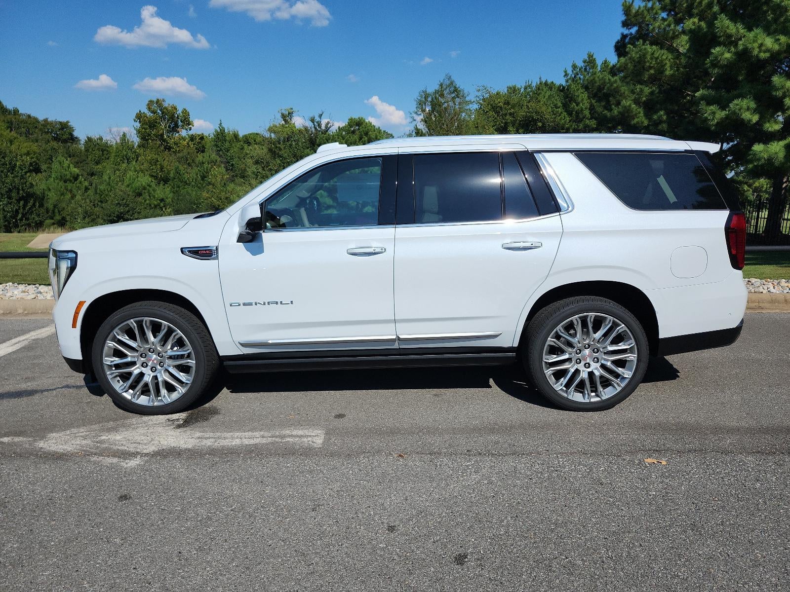 2027 GMC Yukon 4WD 4dr Denali