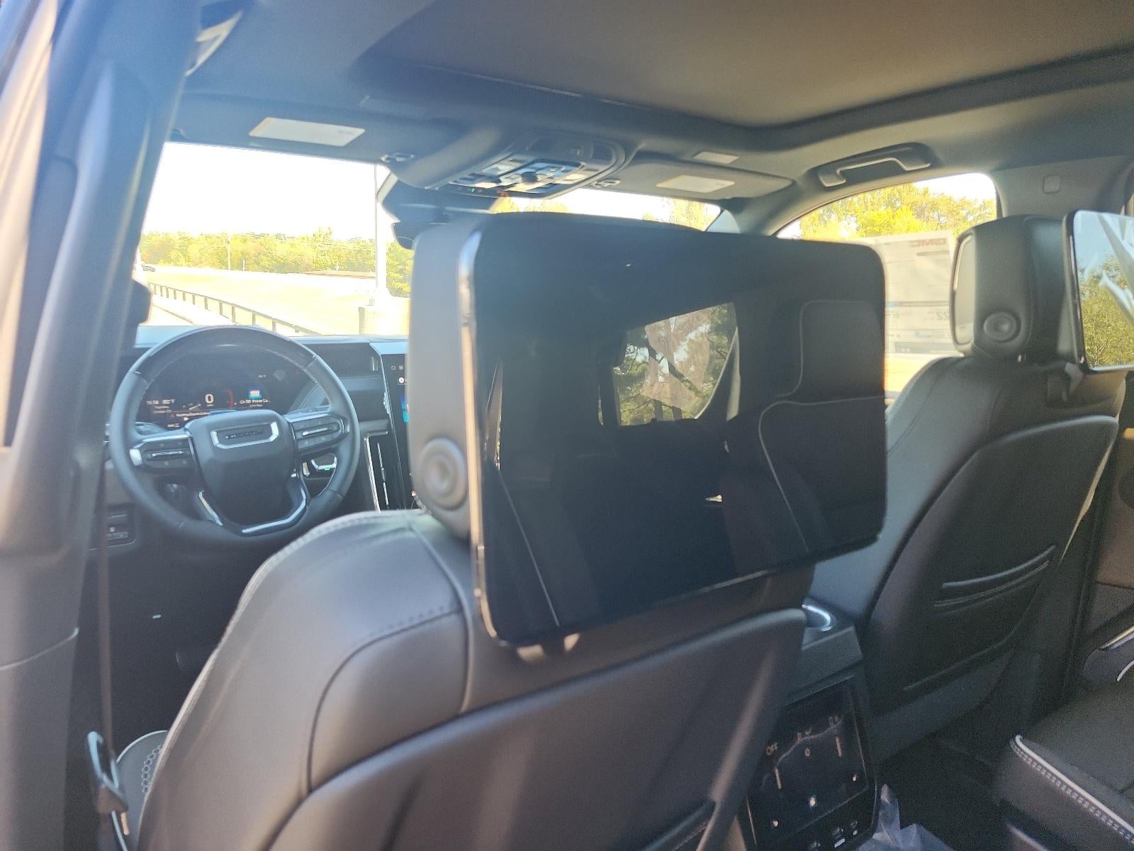 2027 GMC Yukon Denali Ultimate - Photo 11