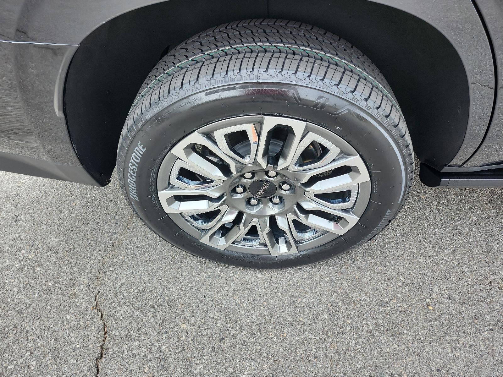 2024 GMC Yukon Denali Ultimate