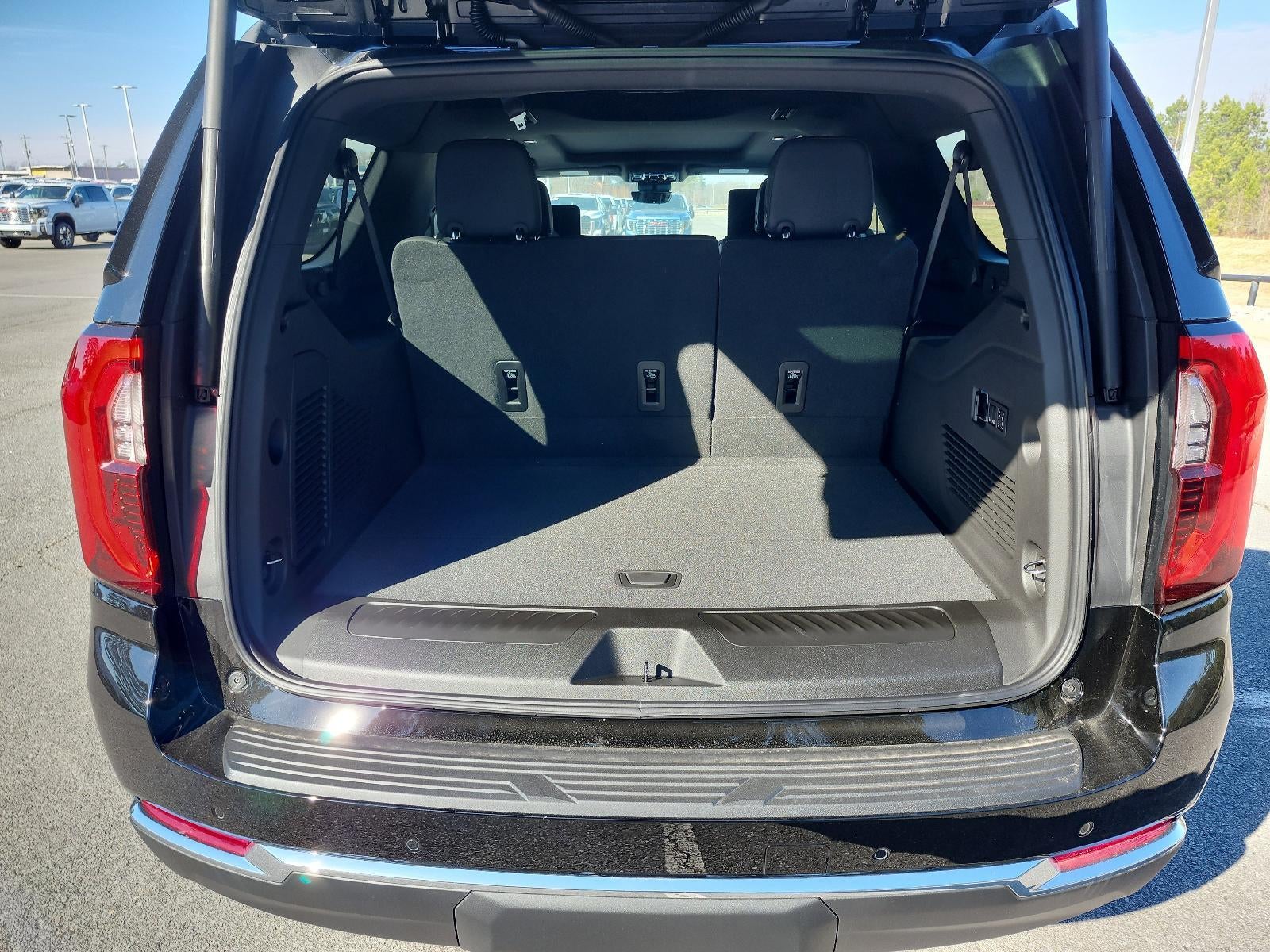 2026 GMC Yukon XL 4WD 4dr Elevation