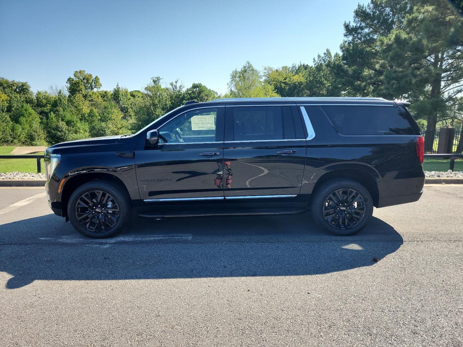2026 GMC Yukon XL 4WD 4dr Elevation