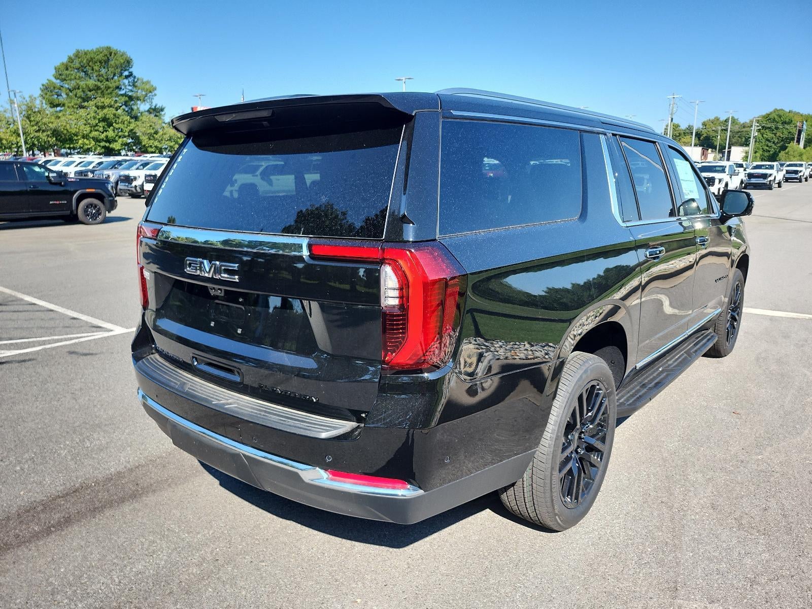 2026 GMC Yukon XL 4WD 4dr Elevation