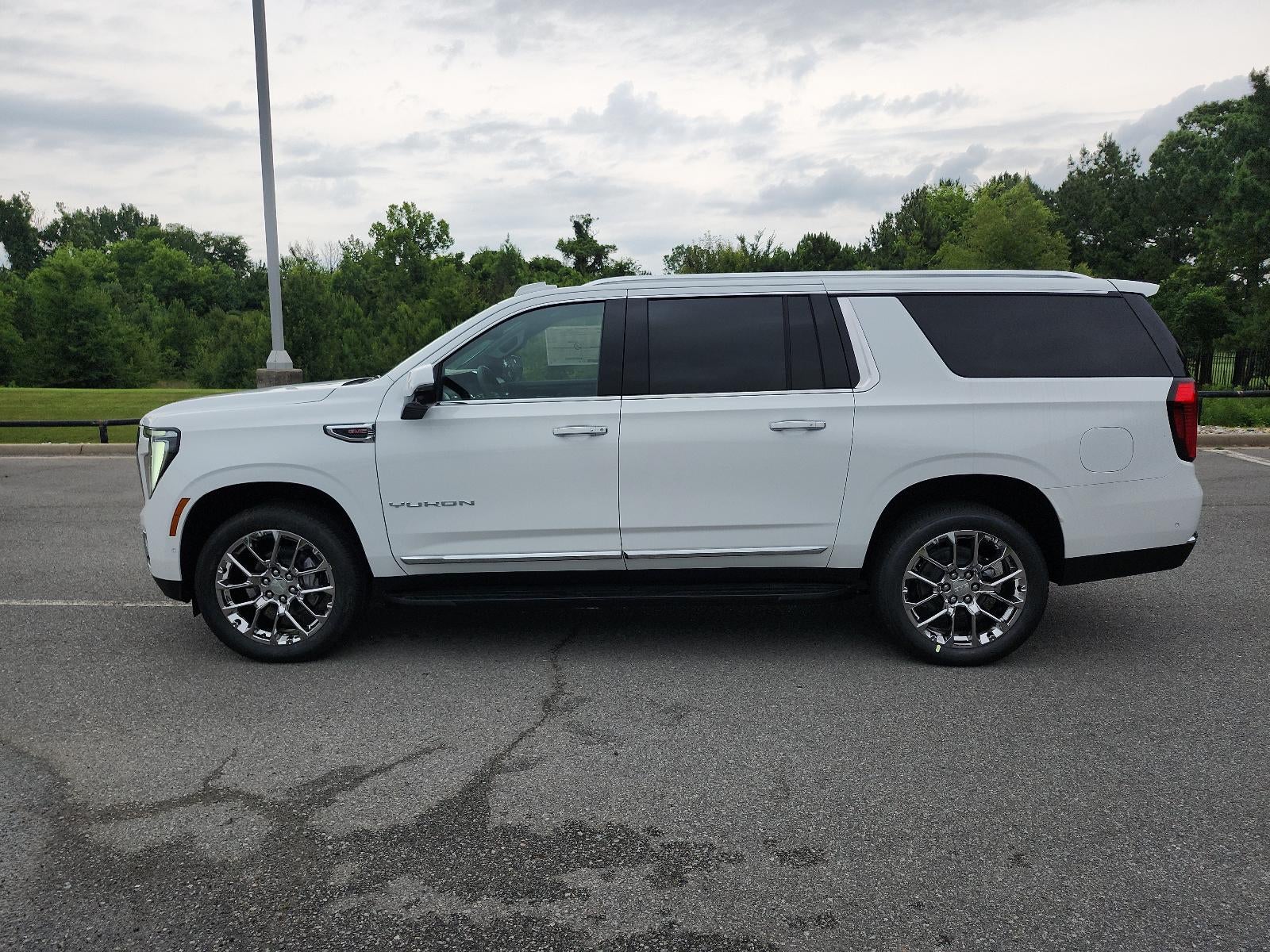 2026 GMC Yukon XL 4WD 4dr Elevation