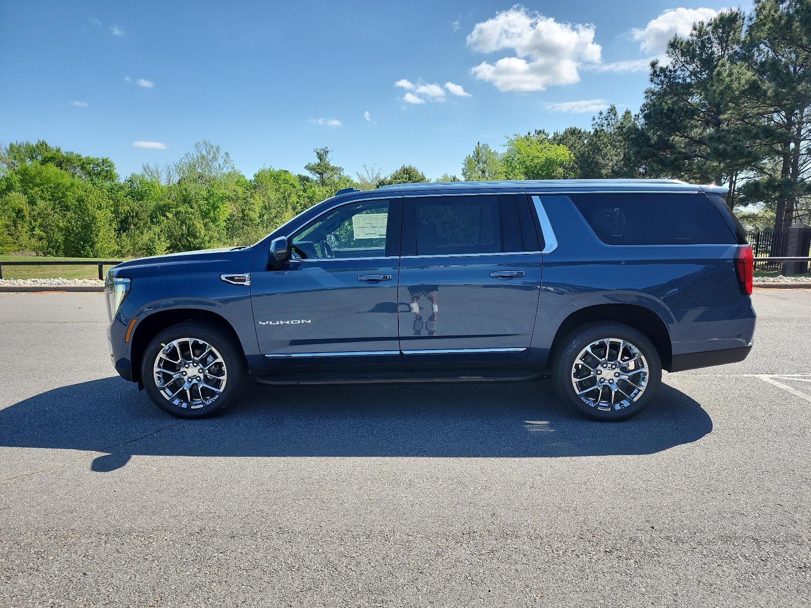 2026 GMC Yukon XL 4WD 4dr Elevation