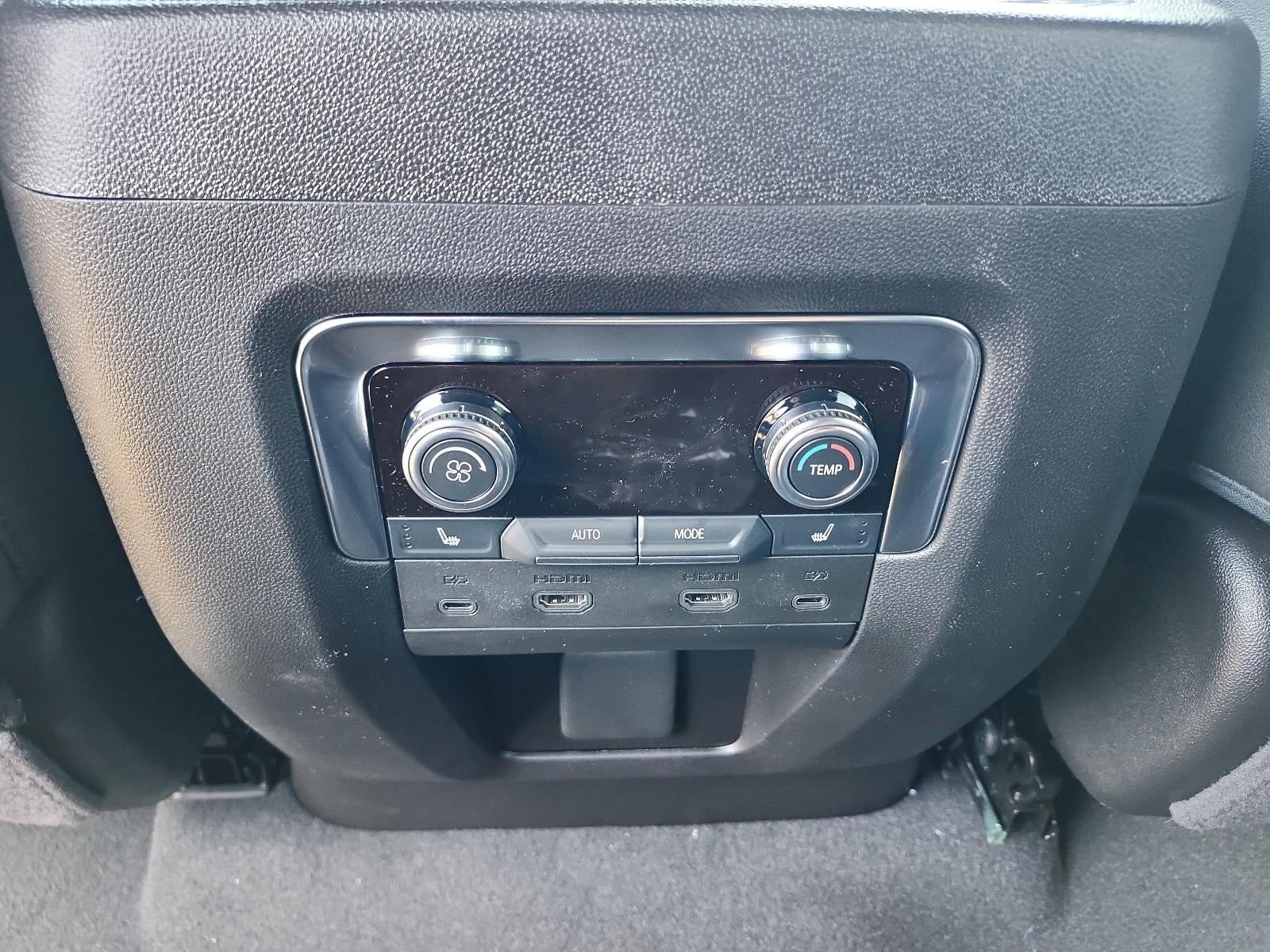 2026 GMC Yukon XL 4WD 4dr AT4