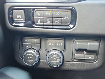 2026 GMC Yukon XL 4WD 4dr AT4