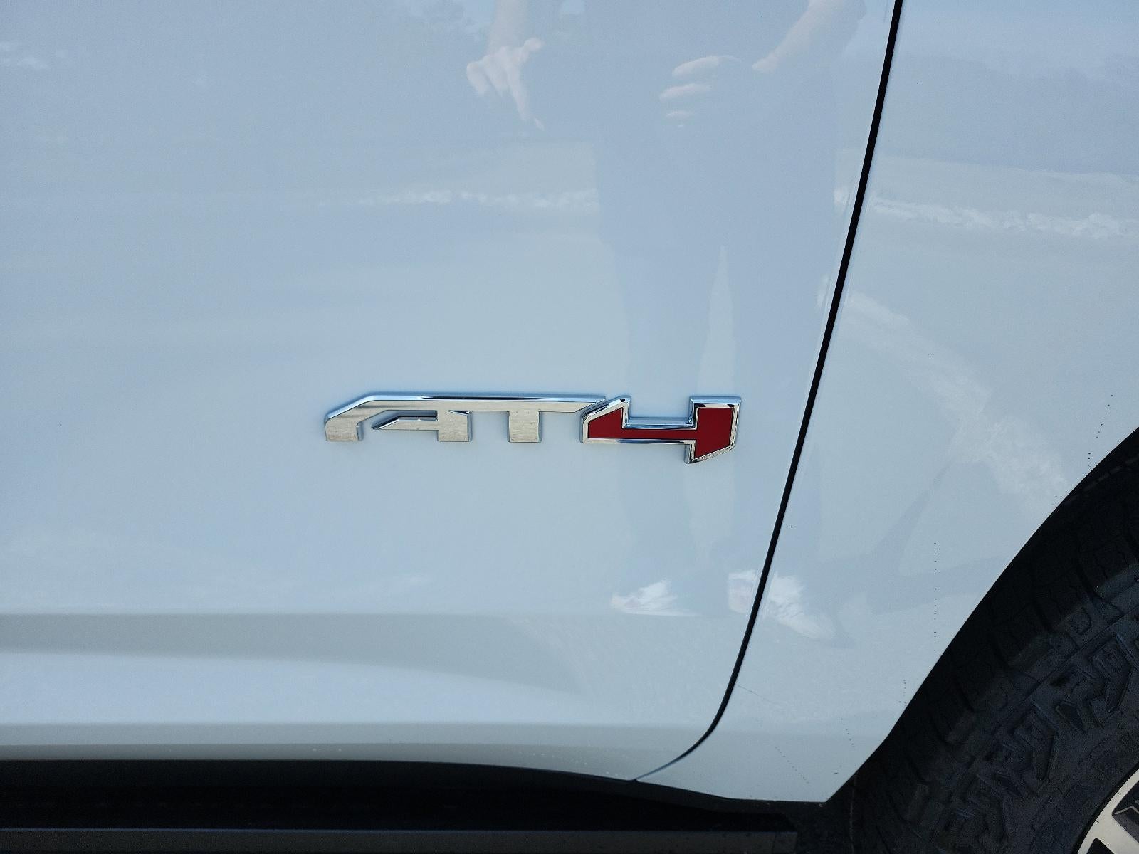 2026 GMC Yukon XL 4WD 4dr AT4