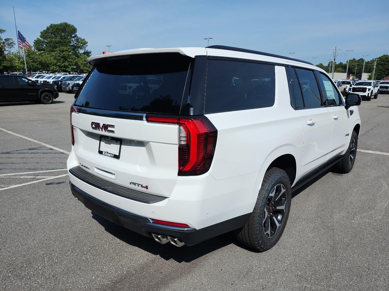 2026 GMC Yukon XL 4WD 4dr AT4