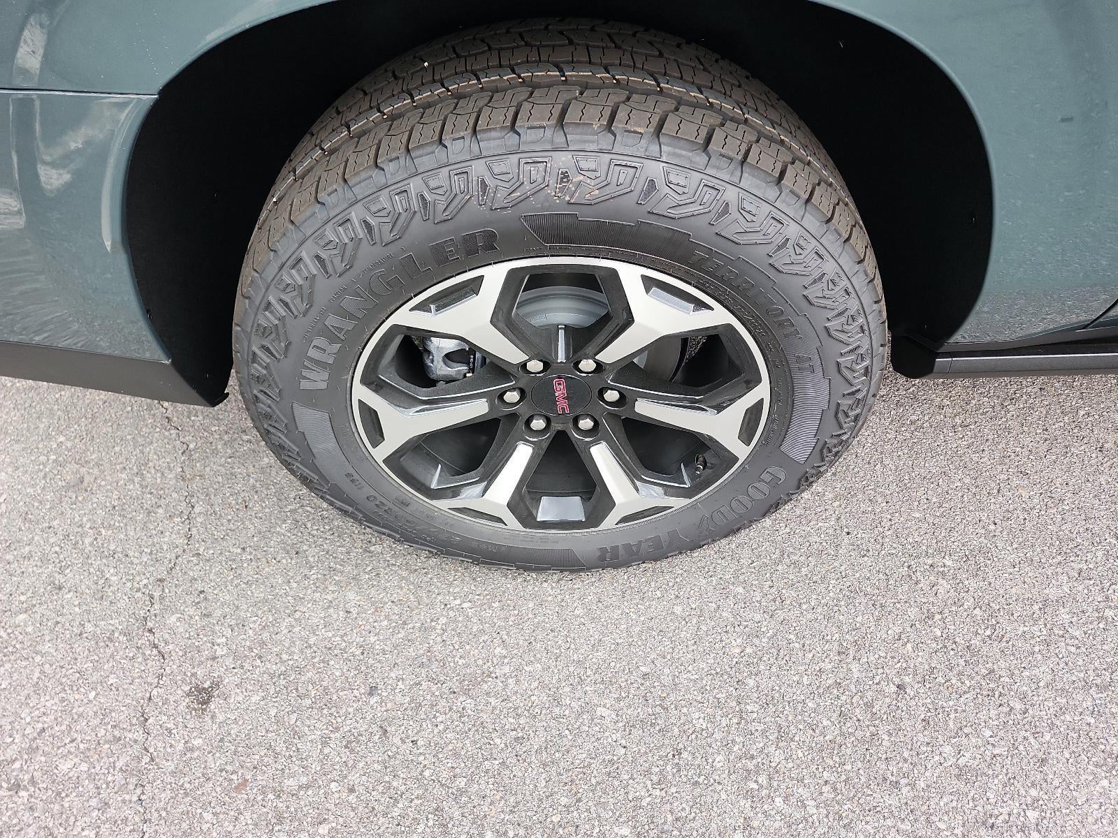 2026 GMC Yukon XL 4WD 4dr AT4