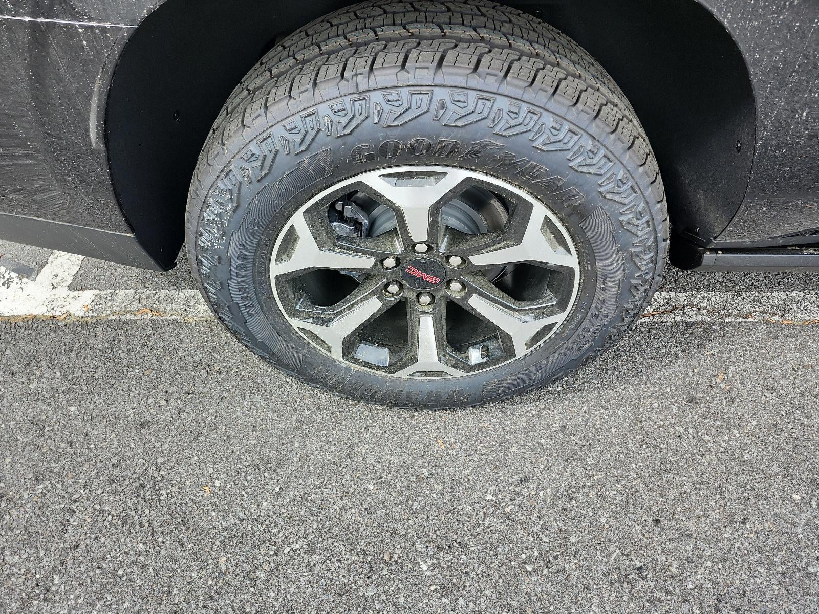 2026 GMC Yukon XL 4WD 4dr AT4