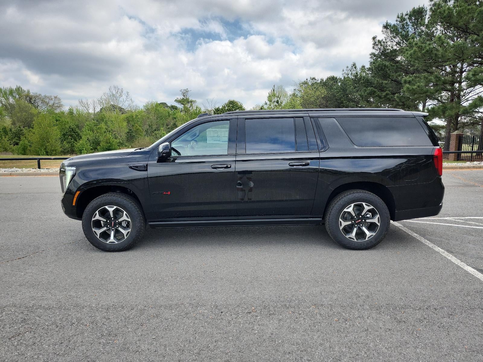 2026 GMC Yukon XL 4WD 4dr AT4