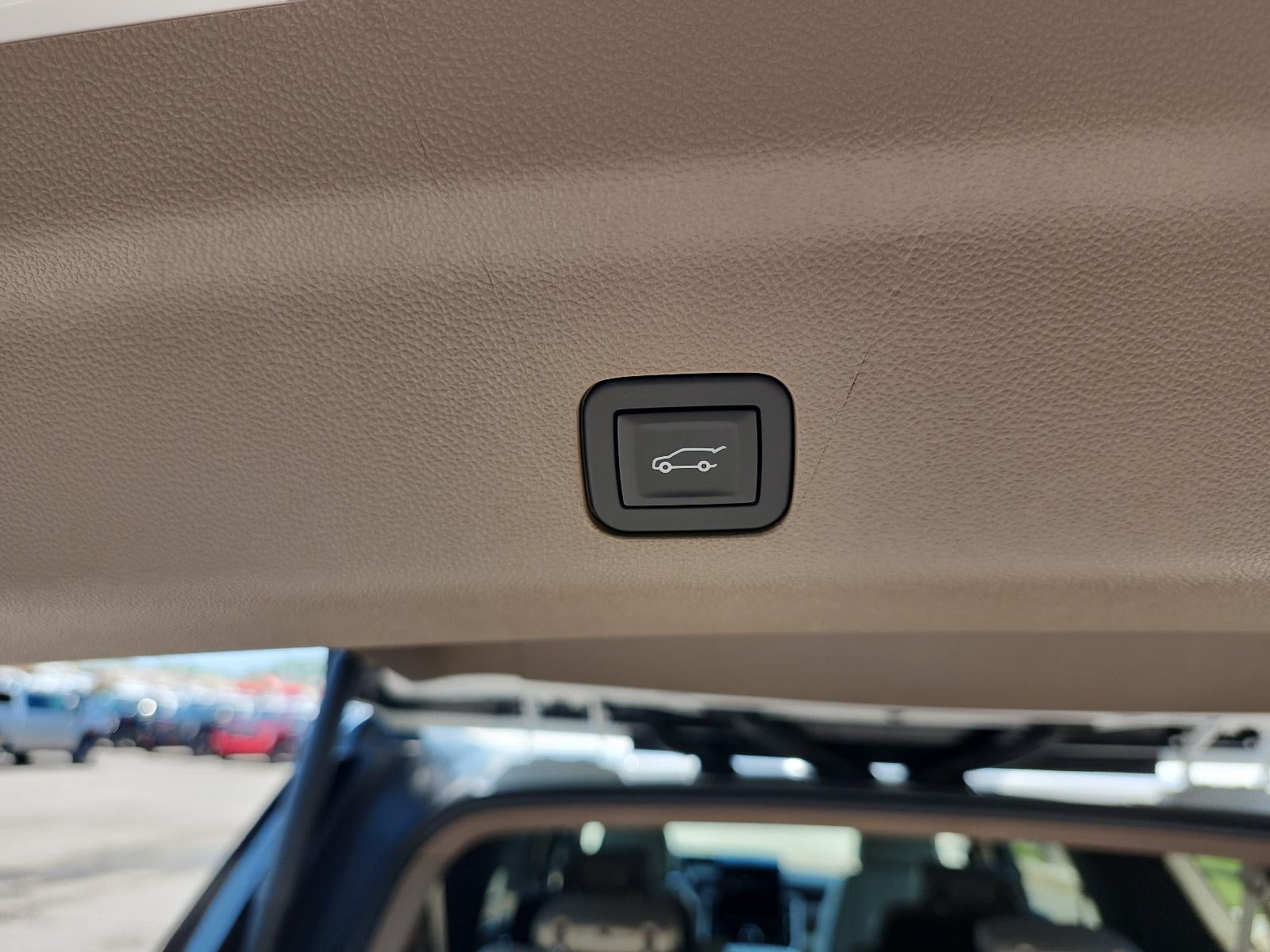 2026 GMC Yukon XL Denali - Photo 8