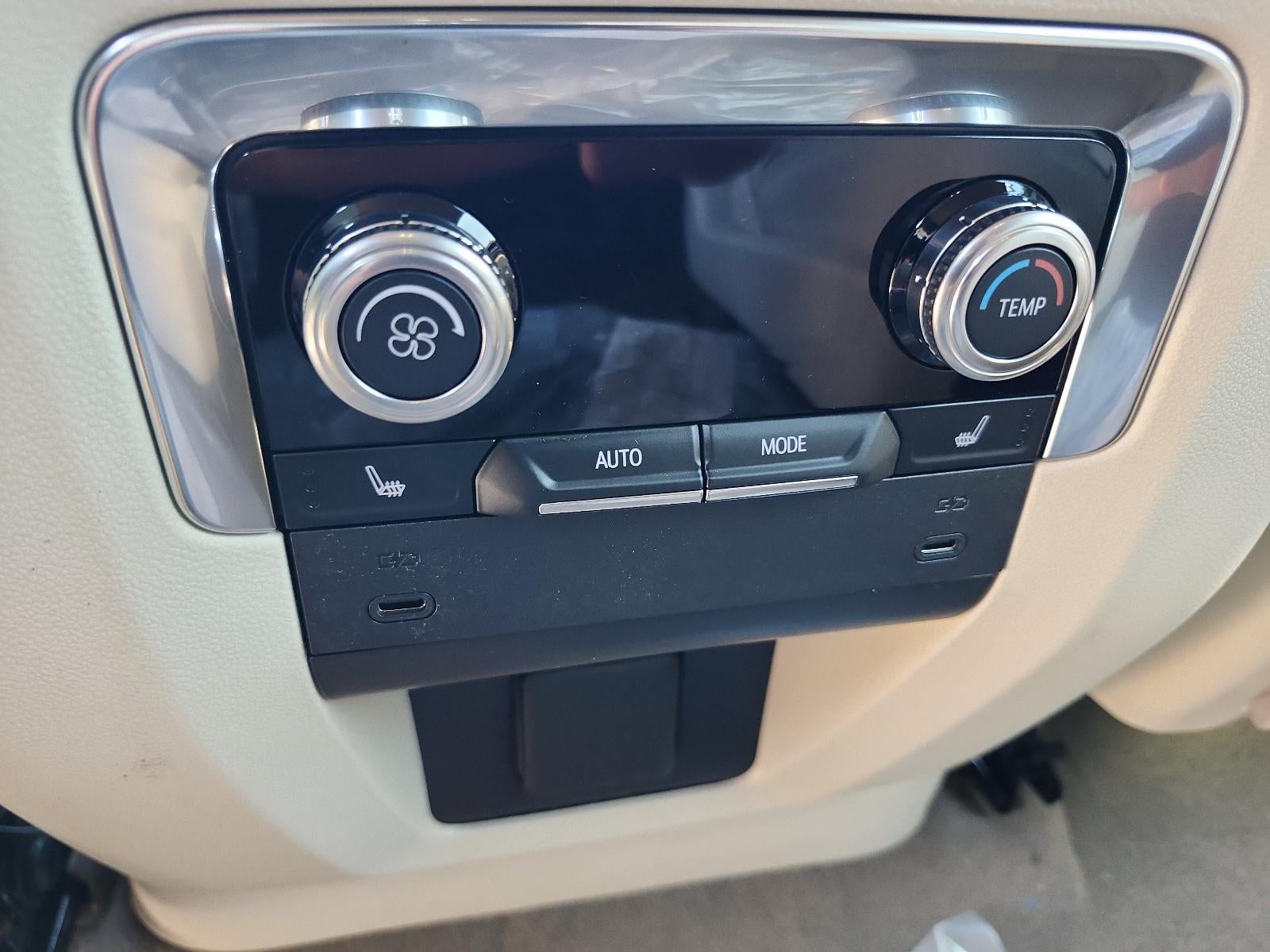 2026 GMC Yukon XL Denali - Photo 9