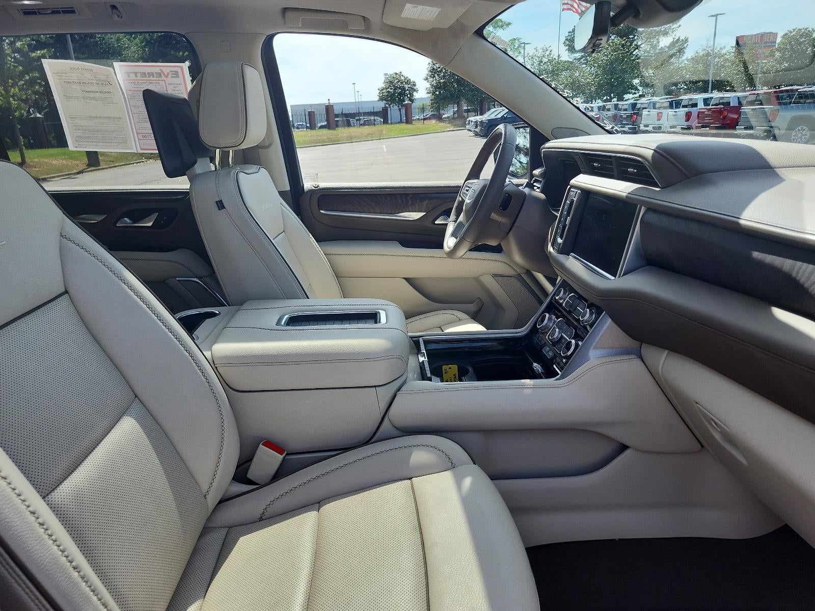 2023 GMC Yukon XL Denali