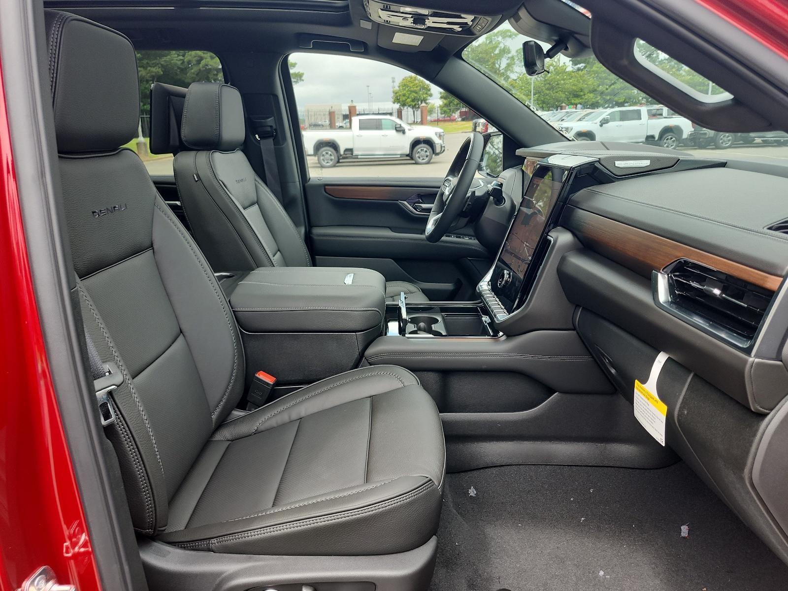 2026 GMC Yukon XL Denali - Photo 11