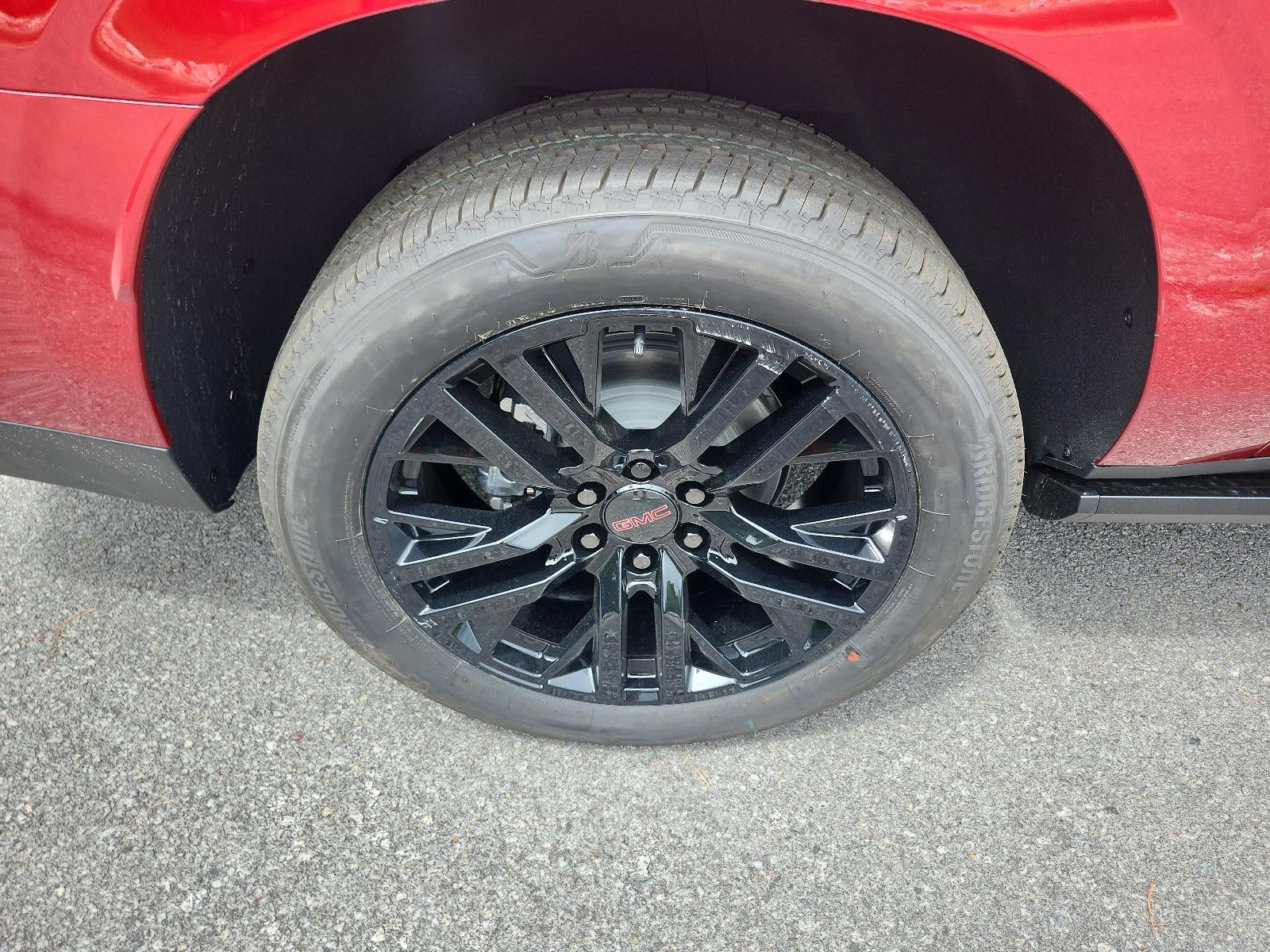 2026 GMC Yukon XL Denali - Photo 8