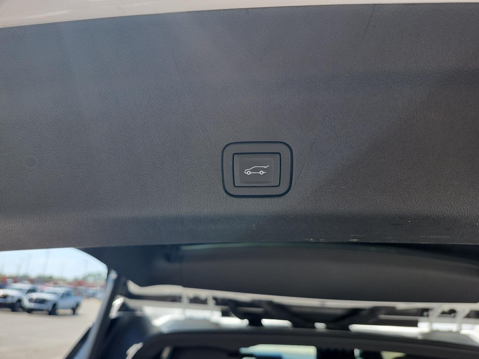 2025 GMC Yukon AT4 Ultimate - Photo 13