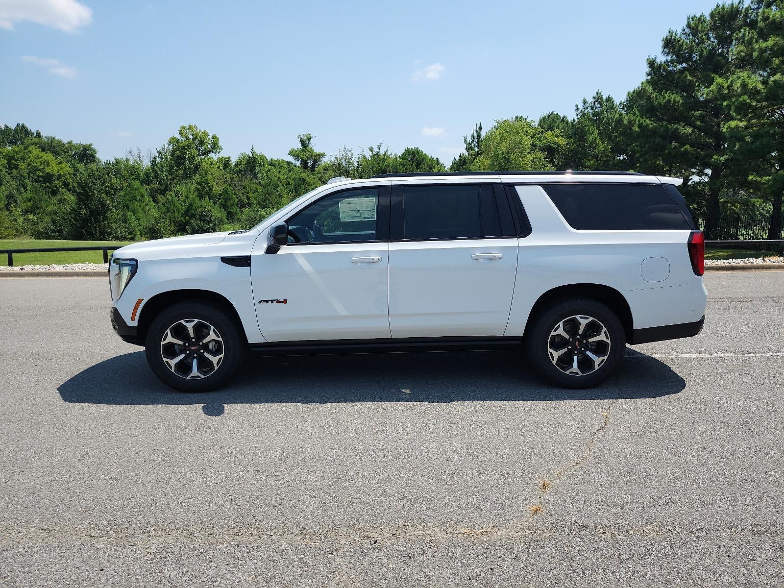 2026 GMC Yukon XL 4WD 4dr AT4 Ultimate
