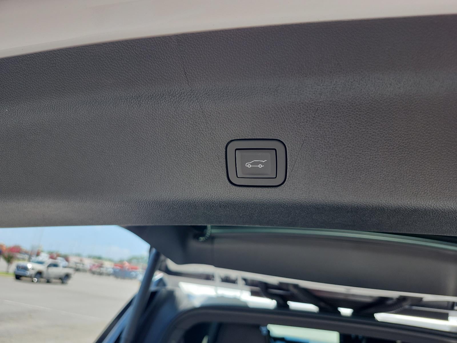 2026 GMC Yukon XL AT4 Ultimate - Photo 10