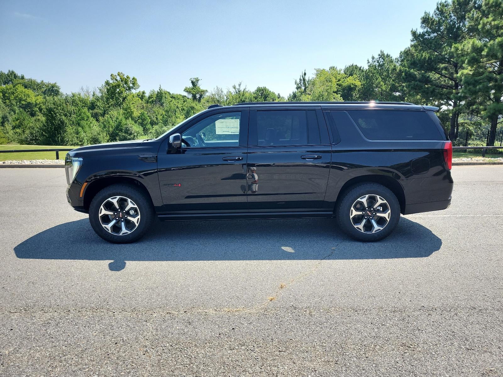 2026 GMC Yukon XL 4WD 4dr AT4 Ultimate