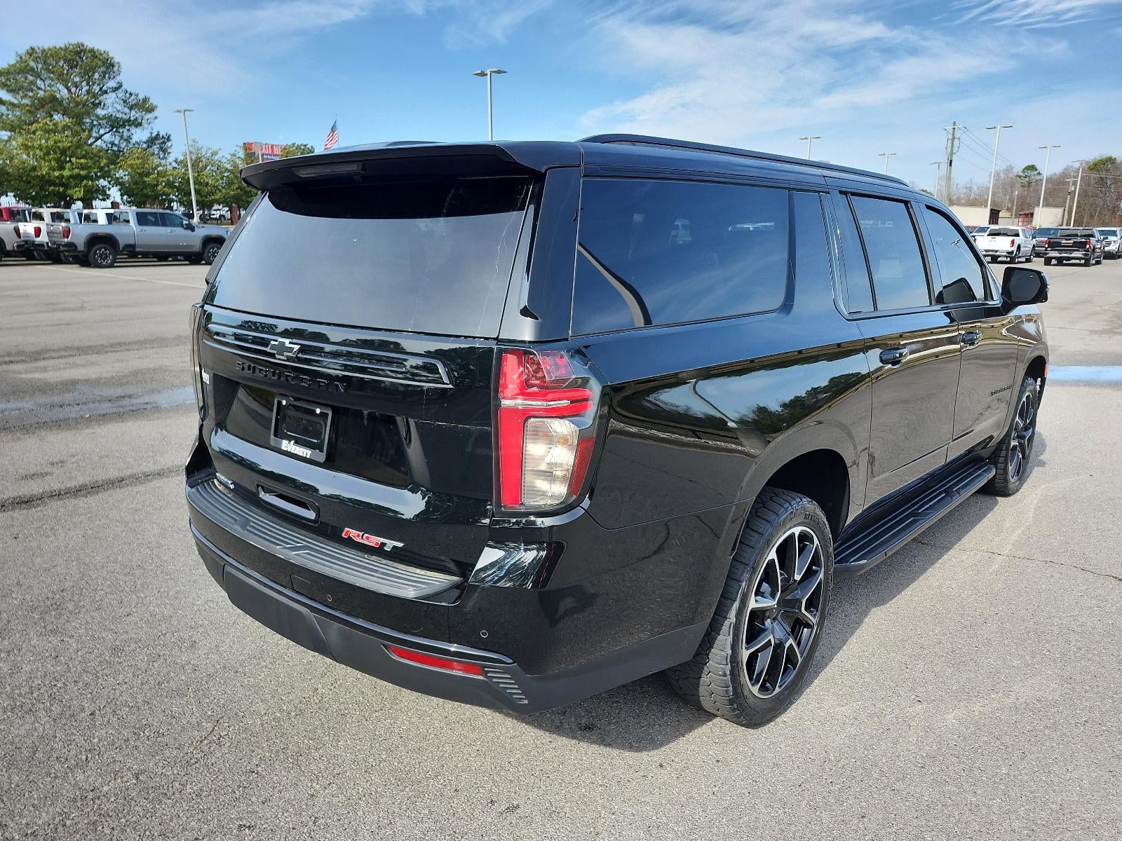 2023 Chevrolet Suburban RST