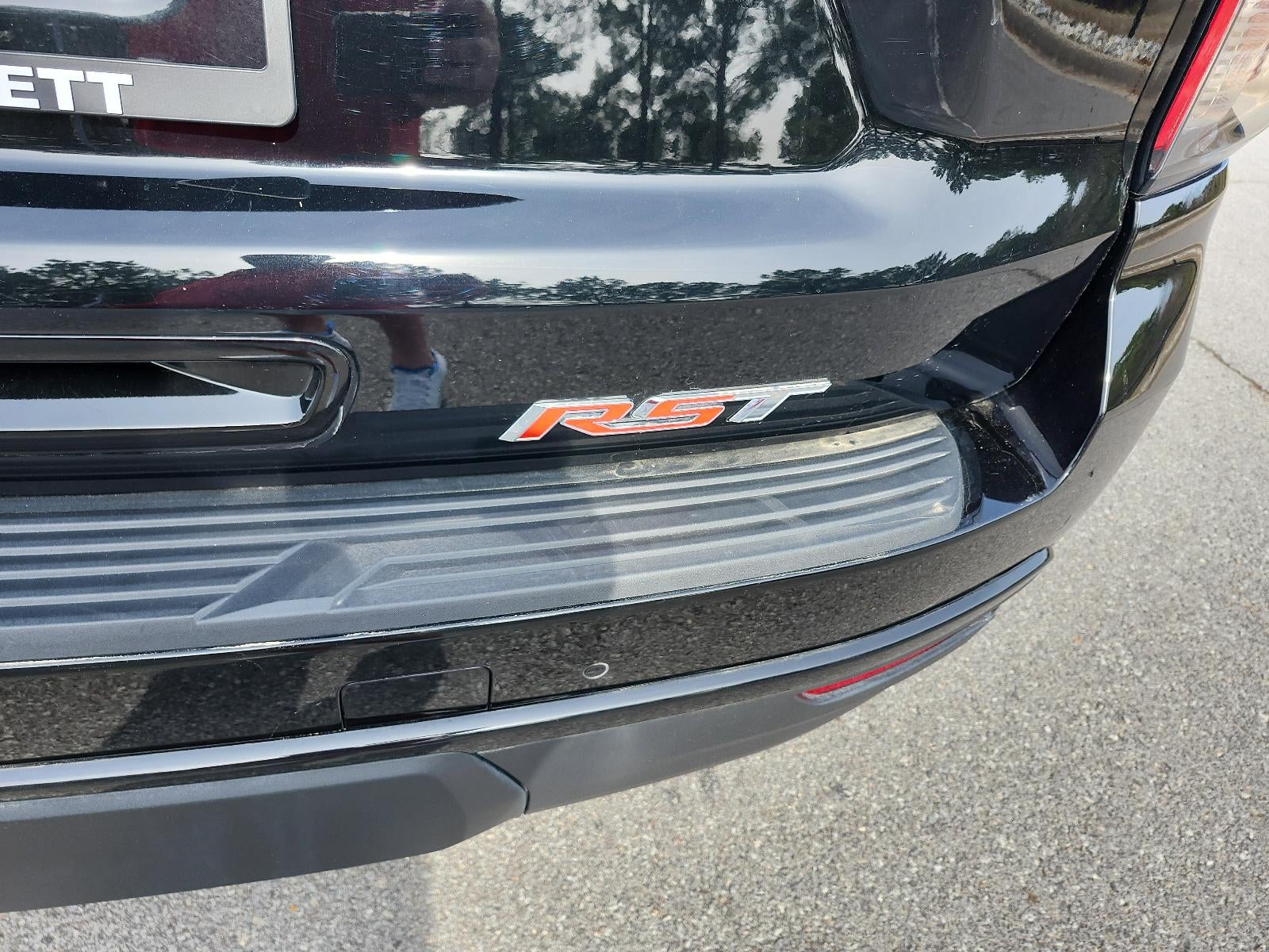 2023 Chevrolet Suburban RST