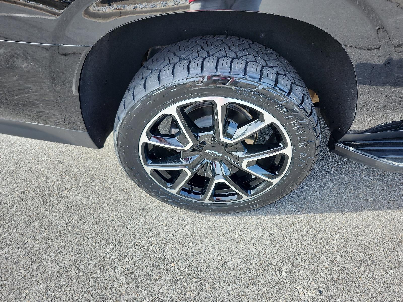 2023 Chevrolet Suburban RST